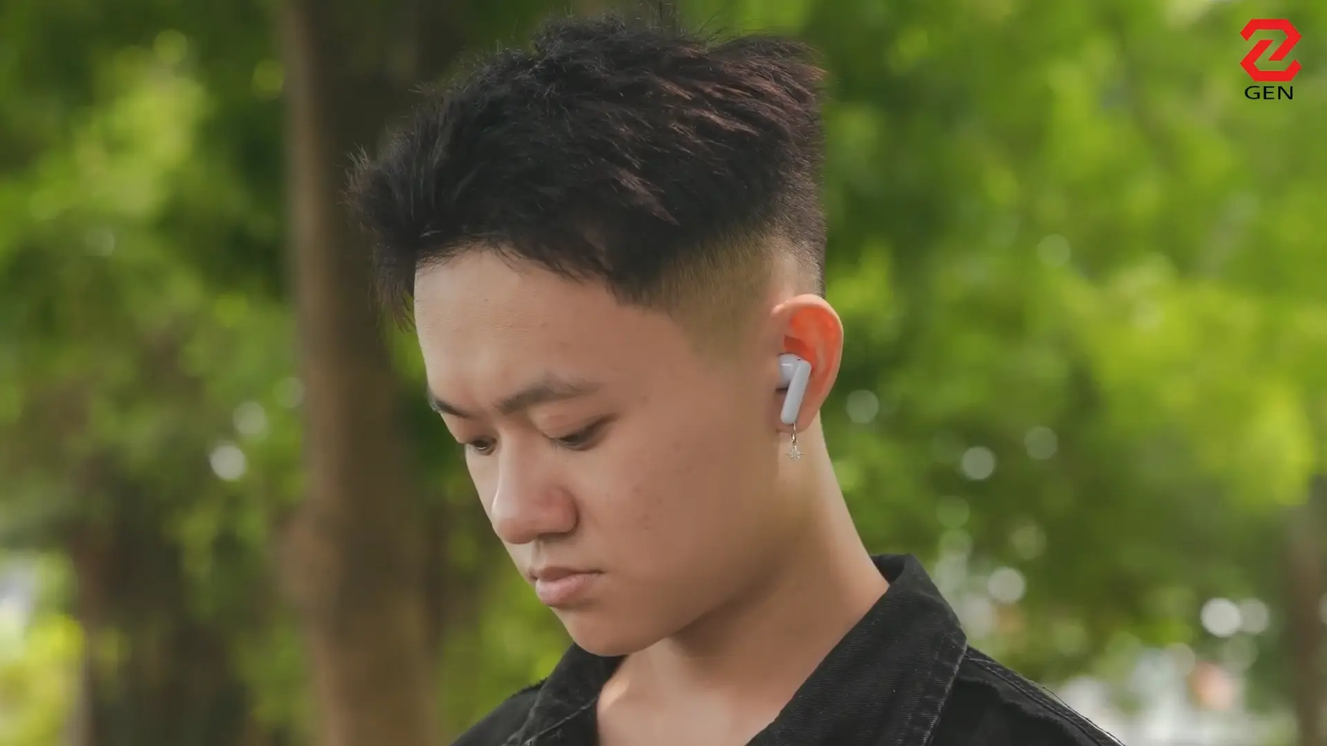 Tai nghe Open Ear với khử ồn: Shokz OpenFit Pro và OPPO Enco Air5S dành cho người đi làm