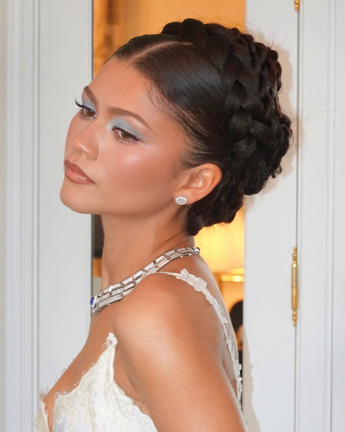 How to Recreate Zendaya’s Ethereal Soft Pastel Eyeshadow