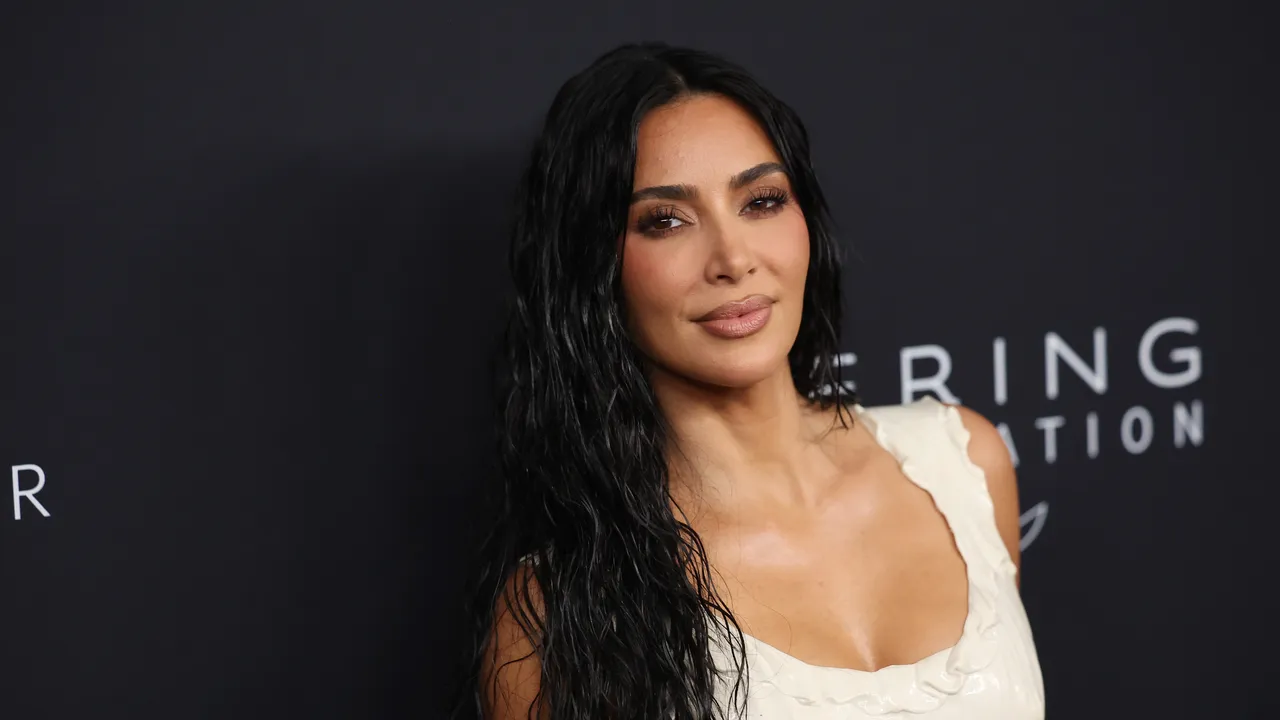 How Celebrities Get That Effortless Glow With Concealer and Tan