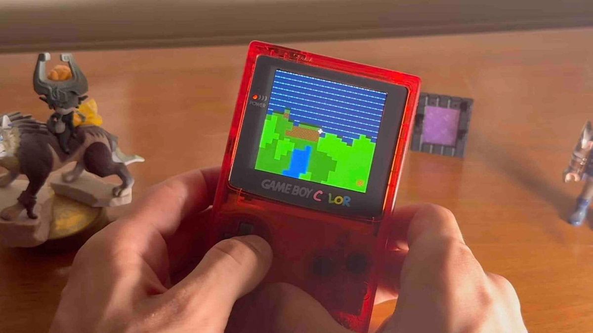 Modders Are Forcing Impossible Games Onto Classic Handhelds