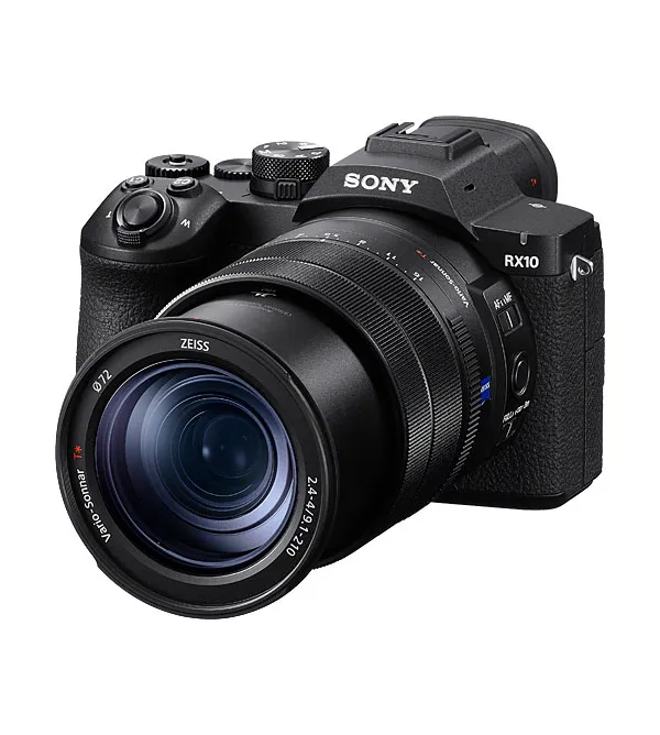 Sony RX10 V: The Superzoom Bridge Camera That Replaces a Lens Bag