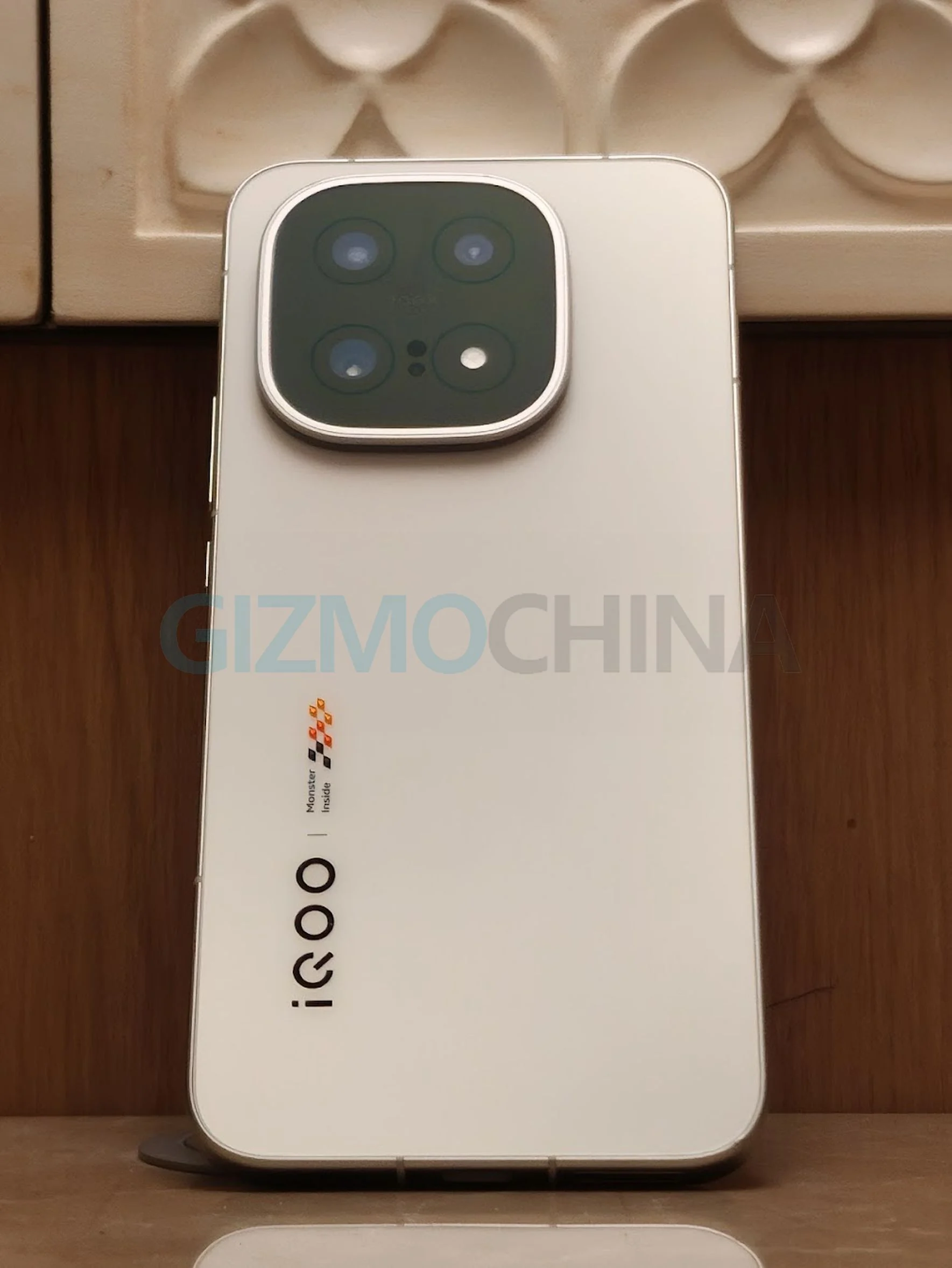 iQOO 16 Leaks Point to an 8,500mAh Battery and Hardcore Hardware