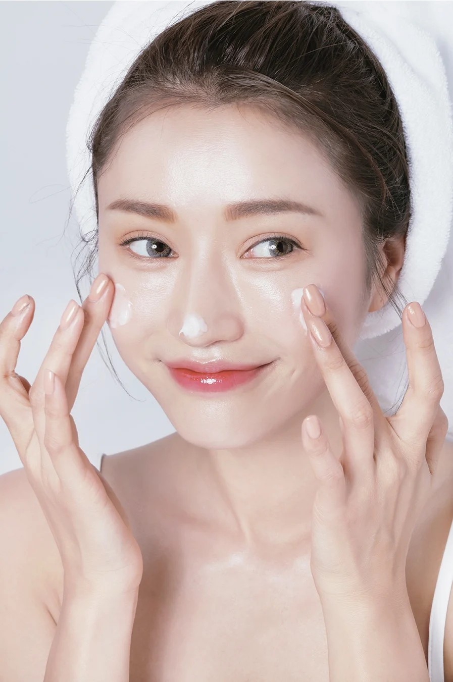Điều chỉnh quy trình chăm sóc da khô để phục hồi hàng rào da trong 2 tuần