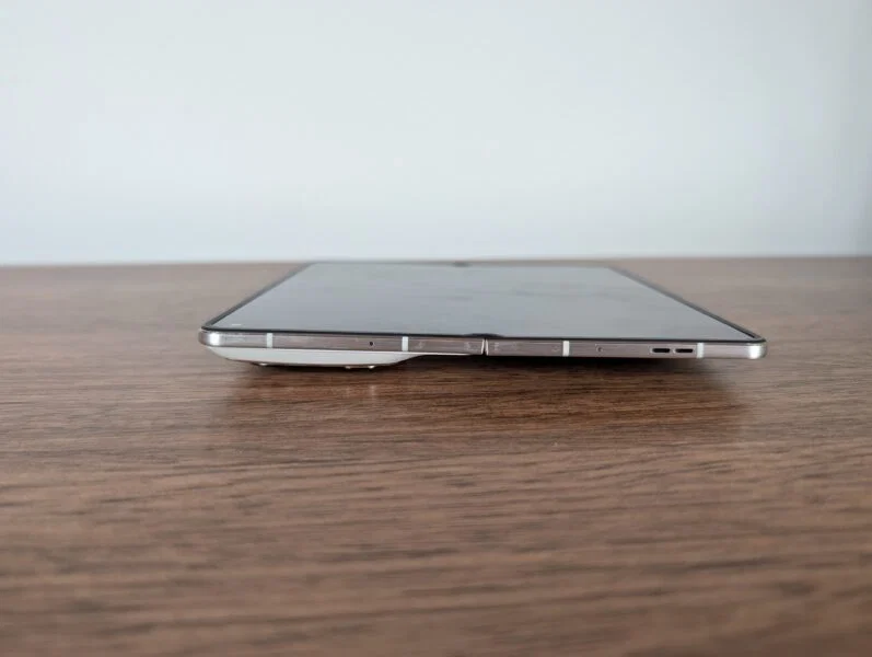 Motorola Razr Fold vs Honor Magic V6: Which Foldable Feels Worth the Money?