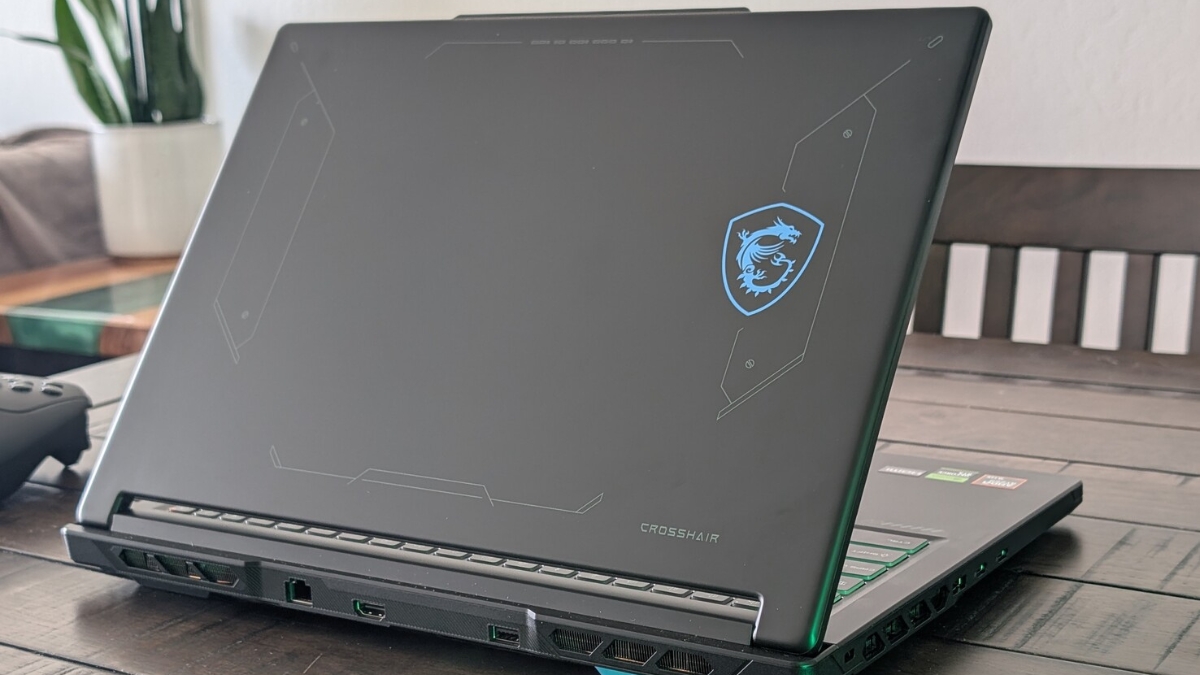 RTX 5070 laptop trên MSI Crosshair A16 HX có đủ sức soán ngôi RTX 4070?