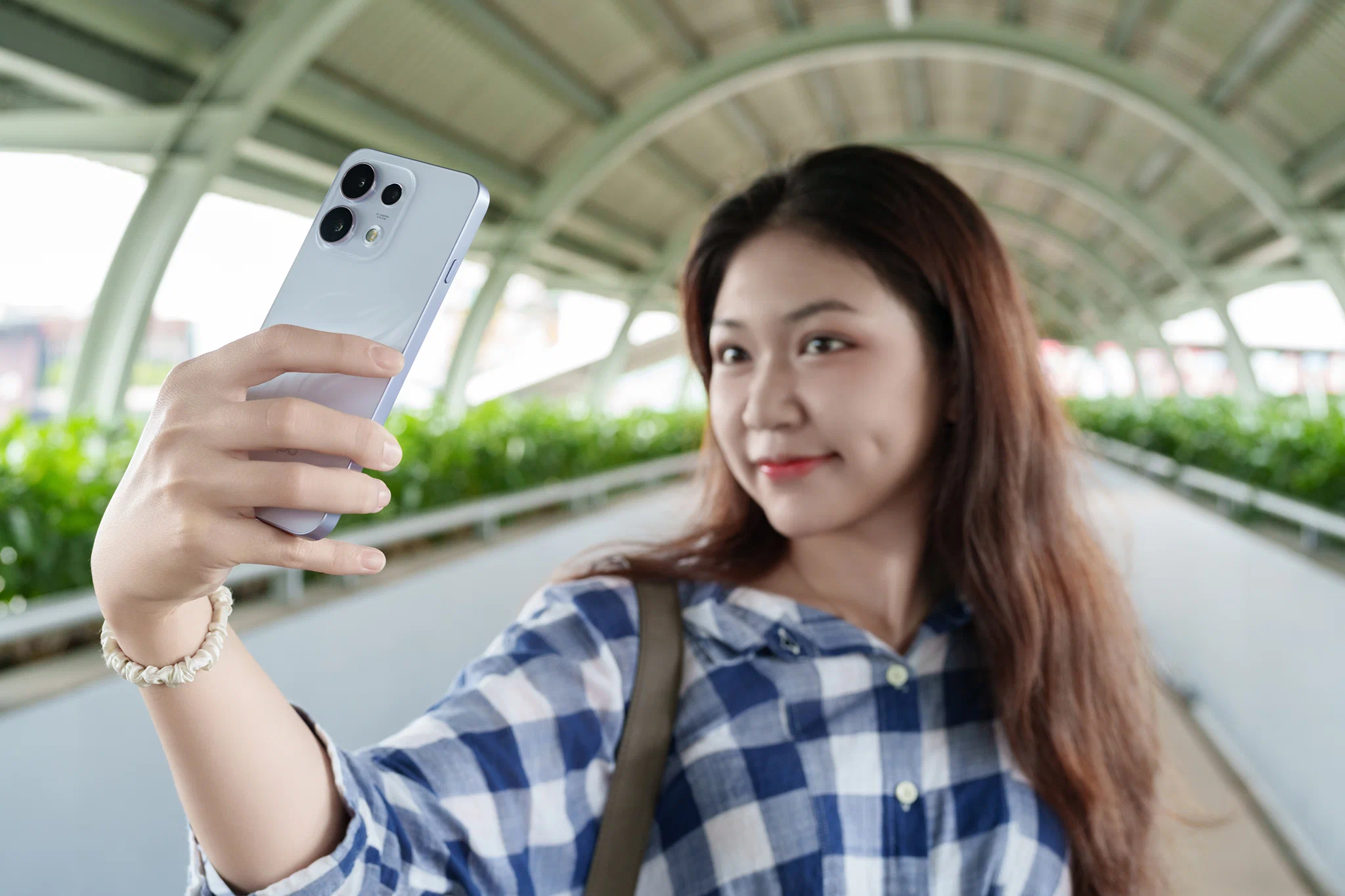 OPPO Reno16 F: Smartphone thay thế máy ảnh cho người trẻ sáng tạo