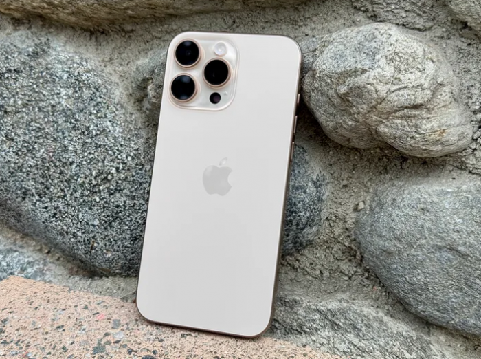 iPhone 16 Pro Max vs iPhone 15 Pro Max: Có nên nâng cấp?