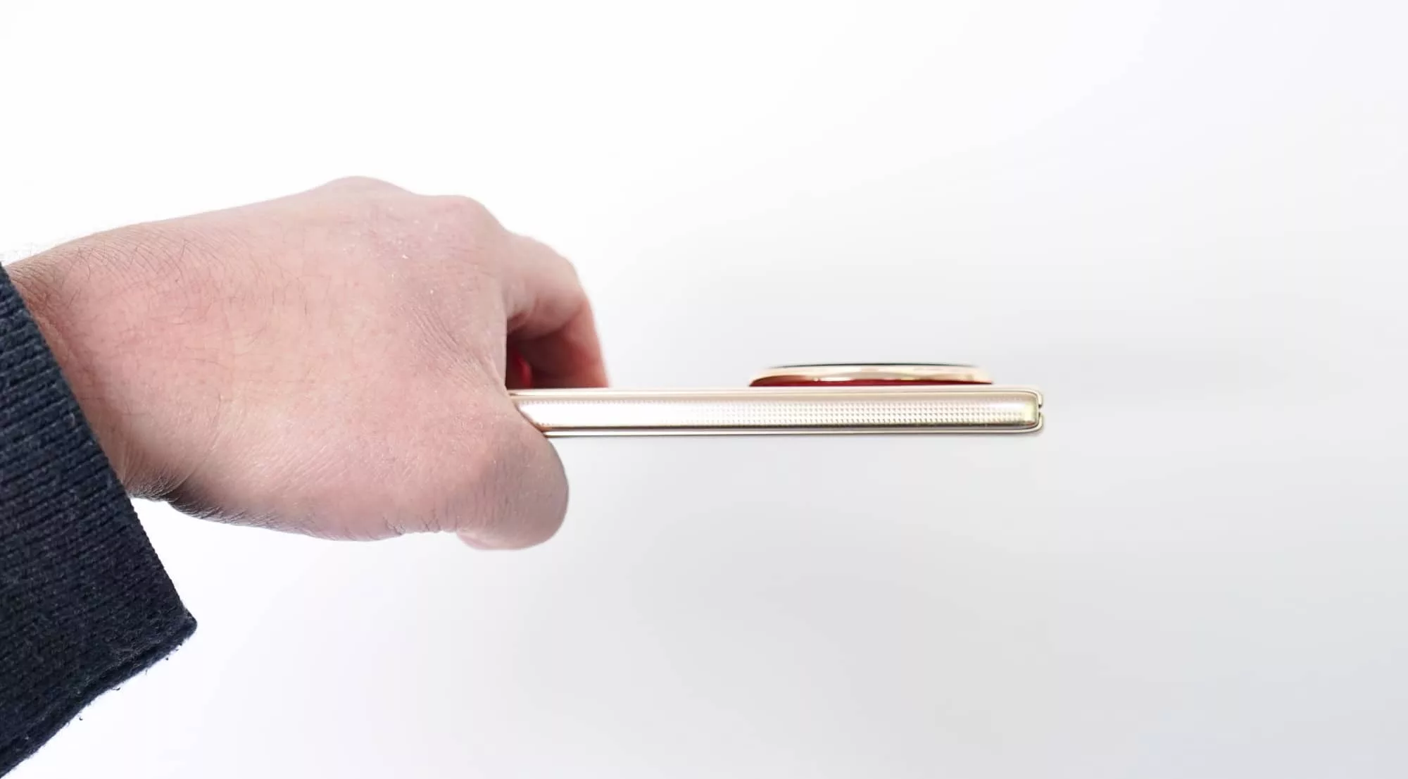 Premium Foldable Phones Over $3,000: Status vs Sense