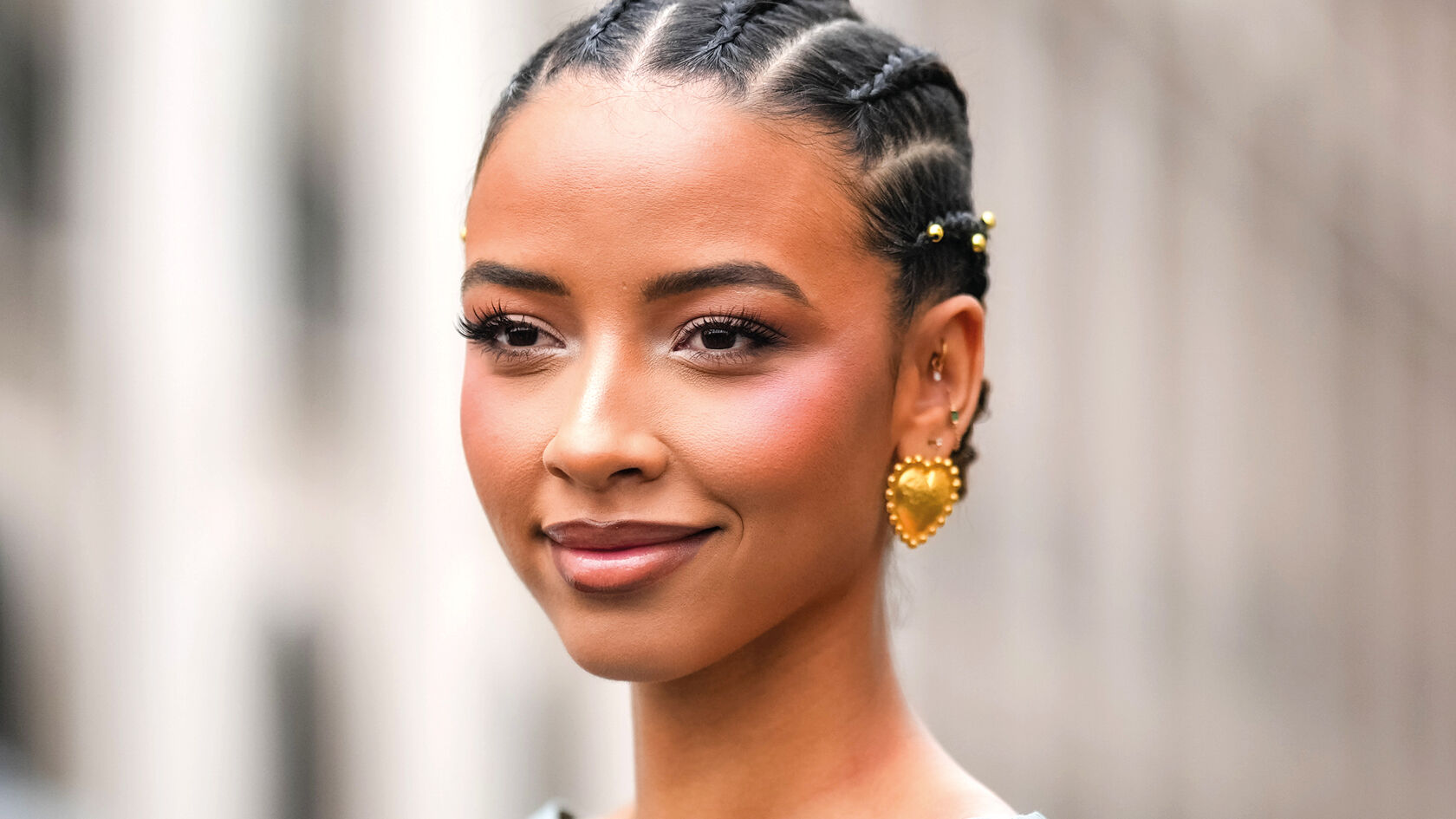 Blonzers vs Bronzers: The Warm Flush Formula That Wins