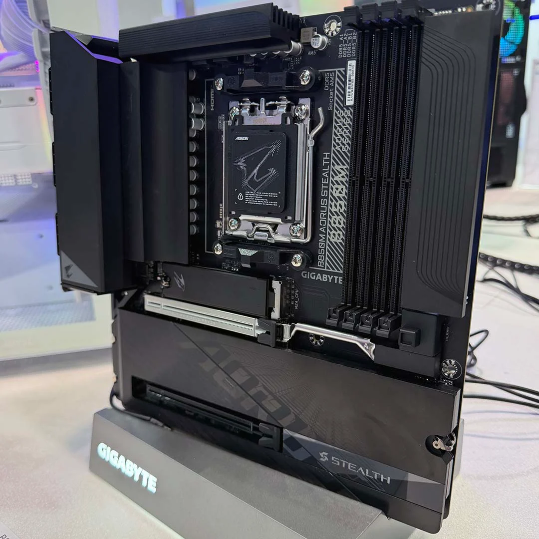 Gigabyte’s Rear-Connector Motherboard Redefines Cable Management