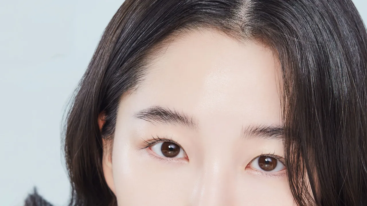 Achieve Glass Skin With K-Beauty: A Practical Routine Guide