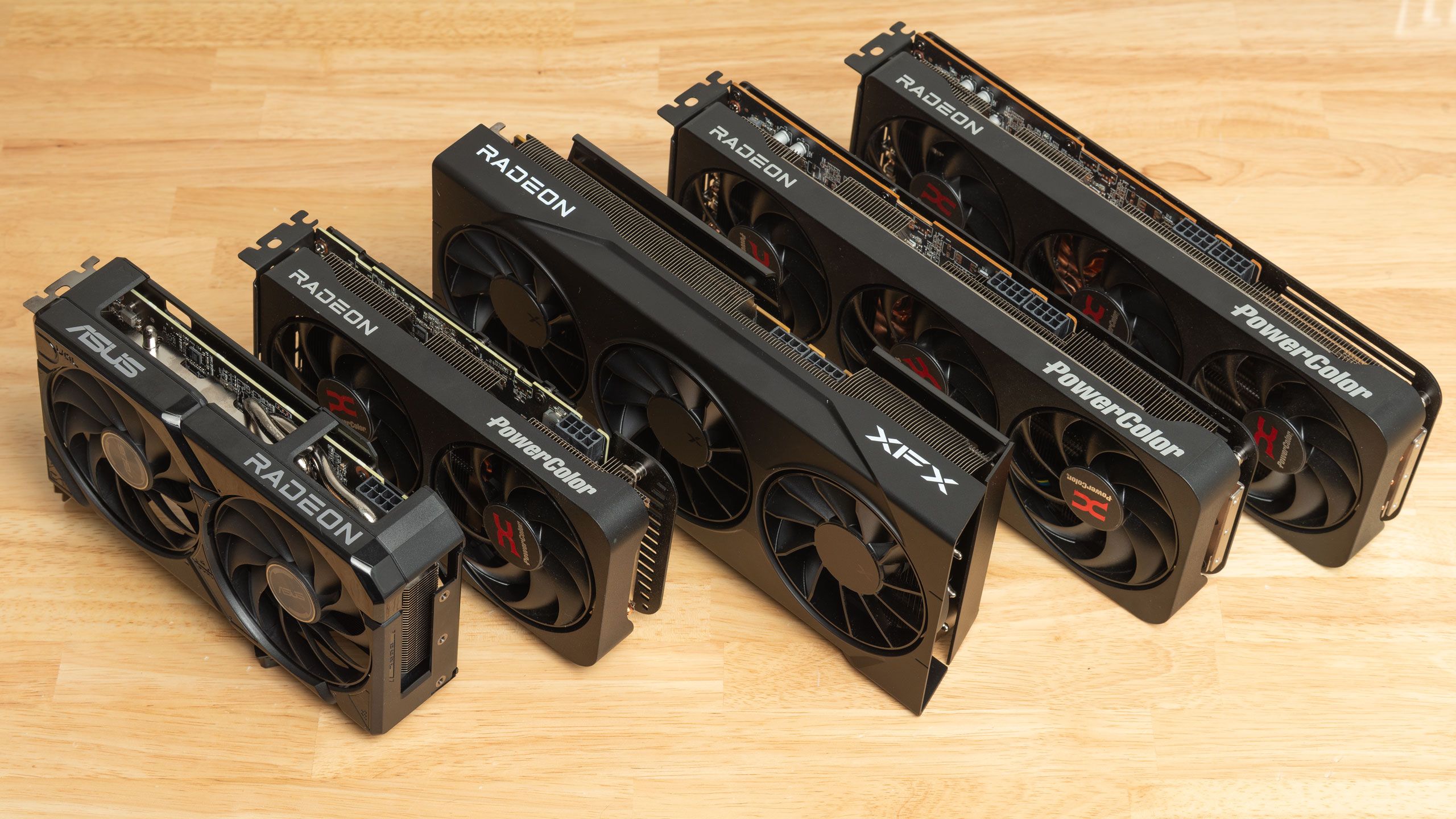 AMD’s 8x Multi-Frame FSR Leak Puts Real Pressure on NVIDIA