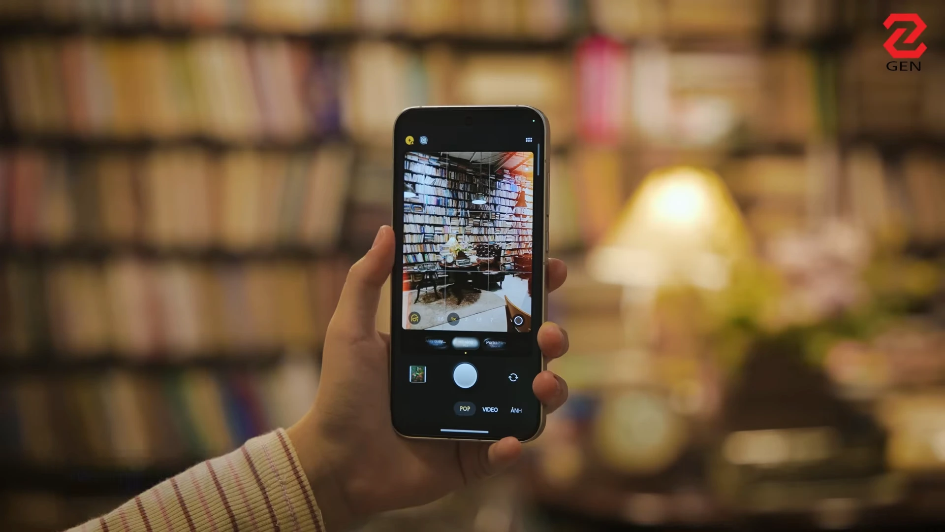 Từ Pop Cam đến Dazz Cam: Smartphone đã đủ thay máy ảnh film?