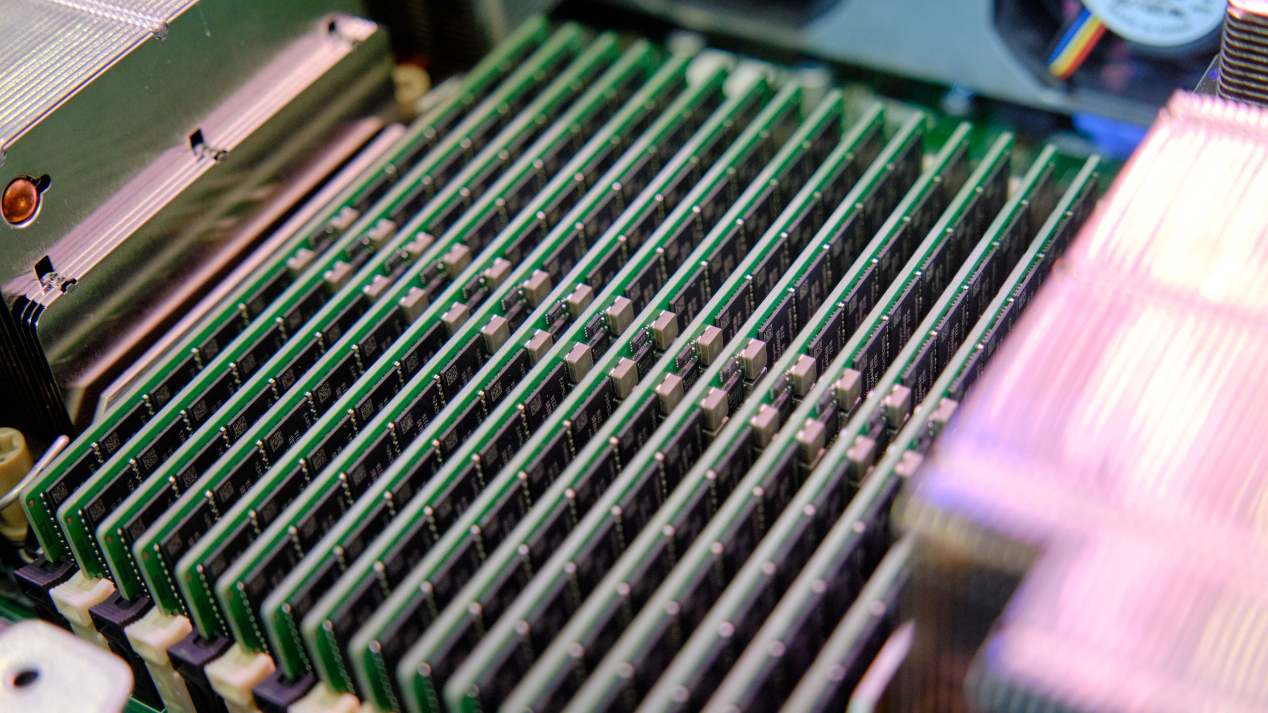 CXMT DDR5 Memory Gains Support But Exposes Performance Limits
