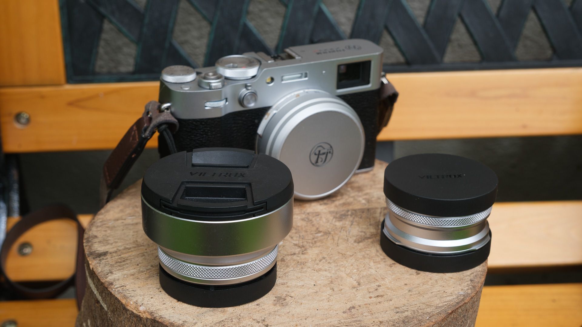 Third-Party Converters vs Native Glass for Fixed-Lens Cameras