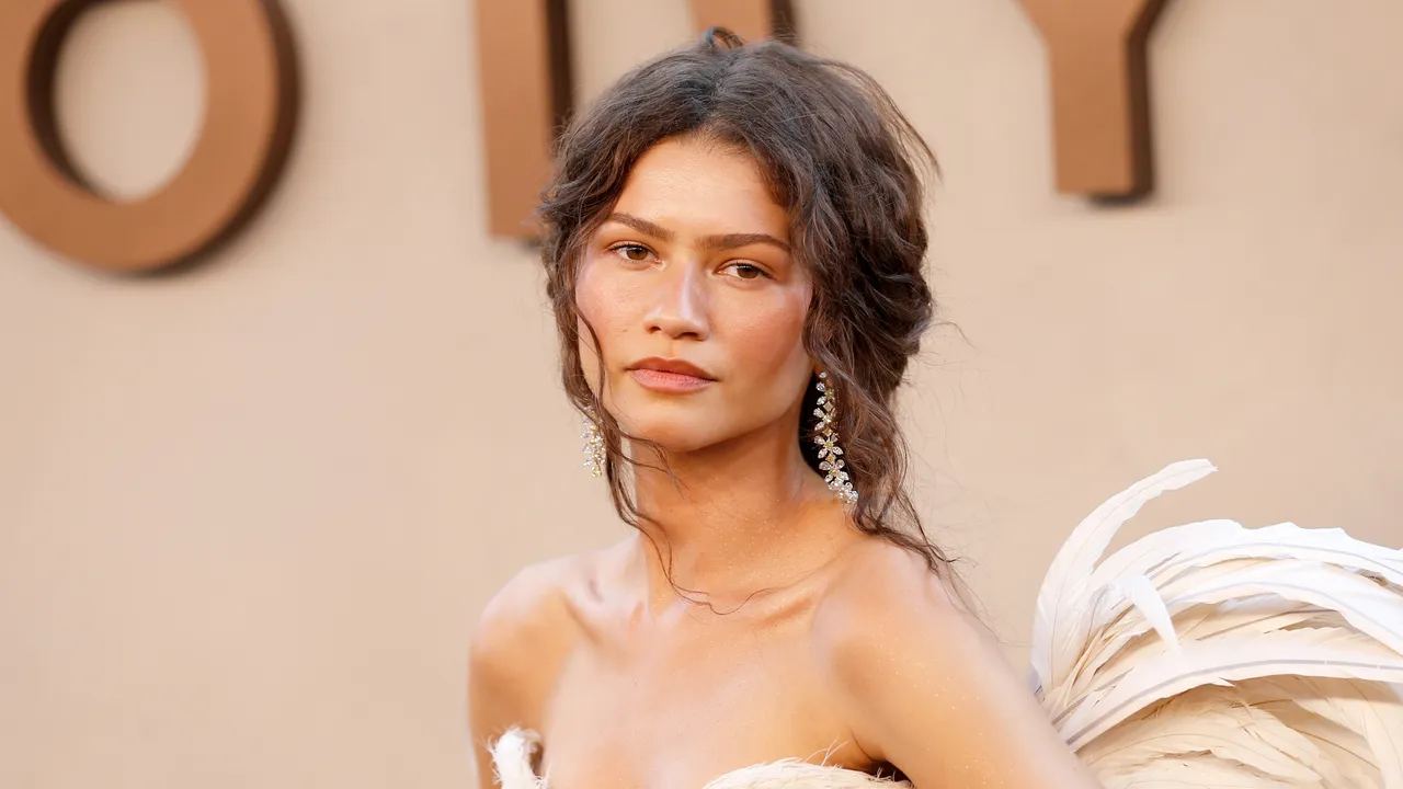 Recreate Ethereal Celebrity Premiere Makeup At Home