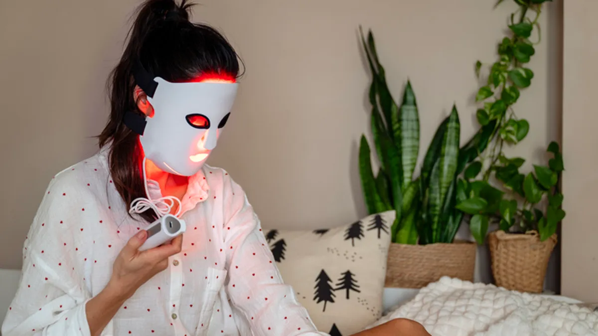 Red Light Therapy Masks and Wands: The Devices That Work