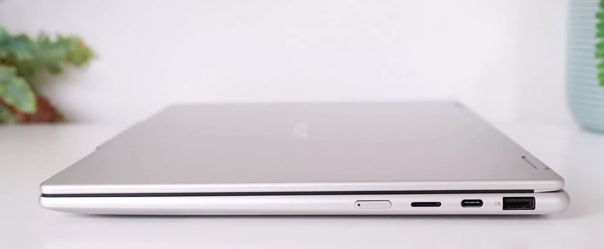 Framework Laptop 12 vs Lenovo Yoga 7: Which 2‑in‑1 Fits You Best?