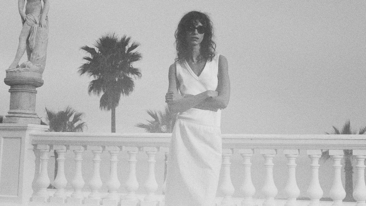 Master Summer Dressing With Capsule Wardrobe Essentials Editors Swear By