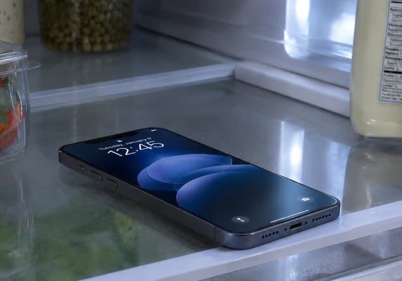 Why Your Phone Overheats in Summer and How to Fix It Safely