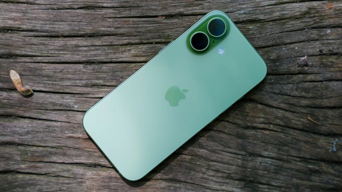 Apple’s New Carrier Locks Are a Step Back for Phone Freedom