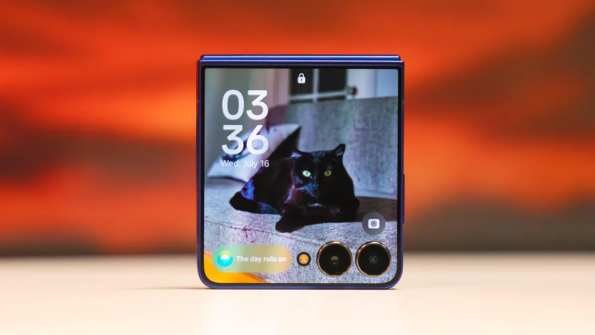 Galaxy Z Flip 8 nhẹ hơn, sạc nhanh hơn: bước sửa sai của Samsung