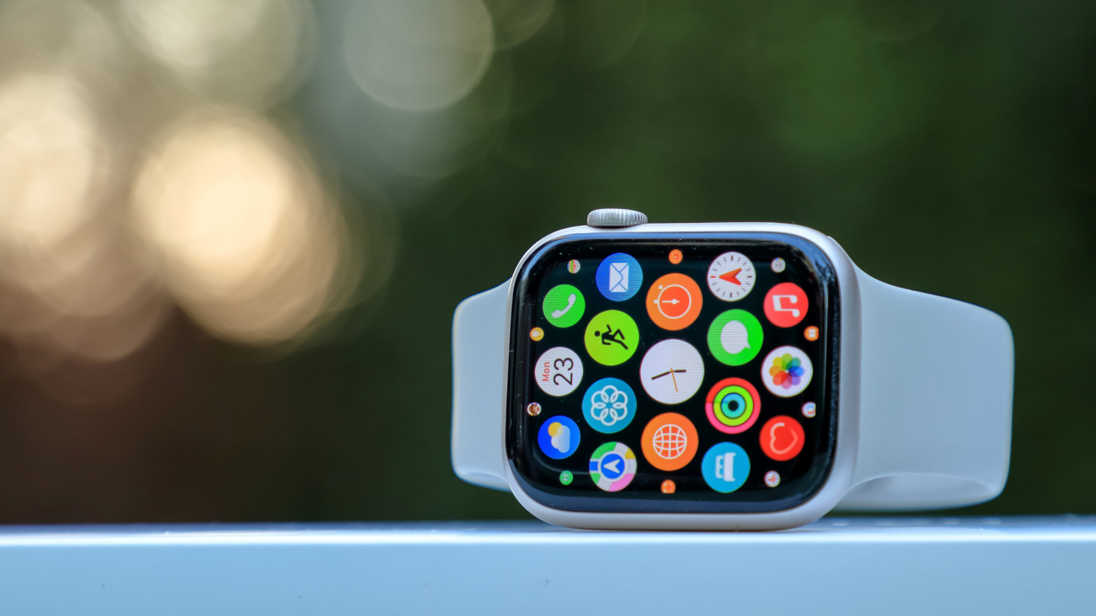 Premium Smartwatch vs Budget Models: The Health Features That Matter