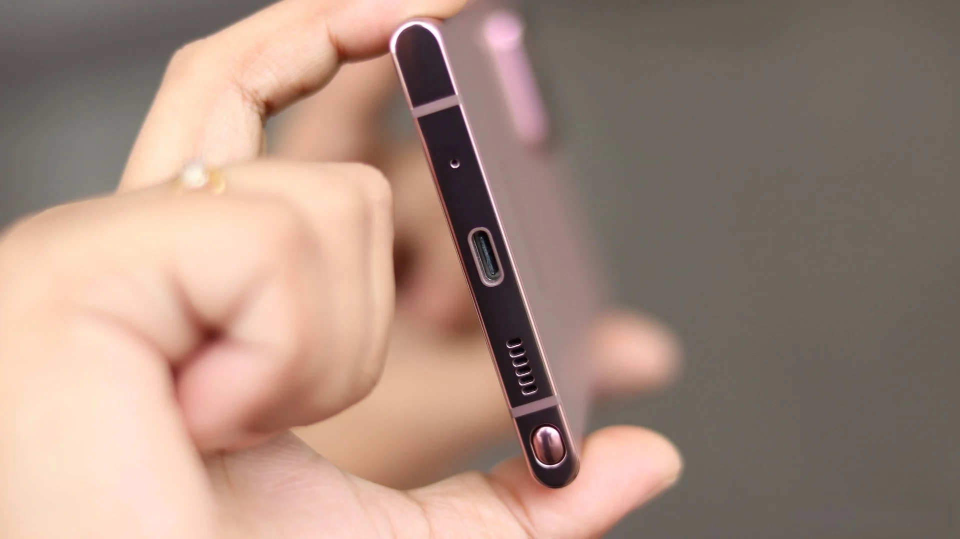 Samsung’s Wider Galaxy Z Fold Marks a Maturing Foldable Era
