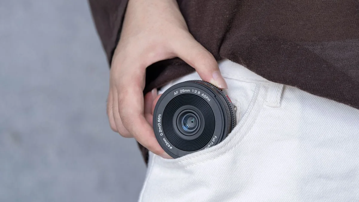 Viltrox AF 26mm f/2.8 EVO vs Nikon Z 26mm: Which Pancake Lens Wins on Value?