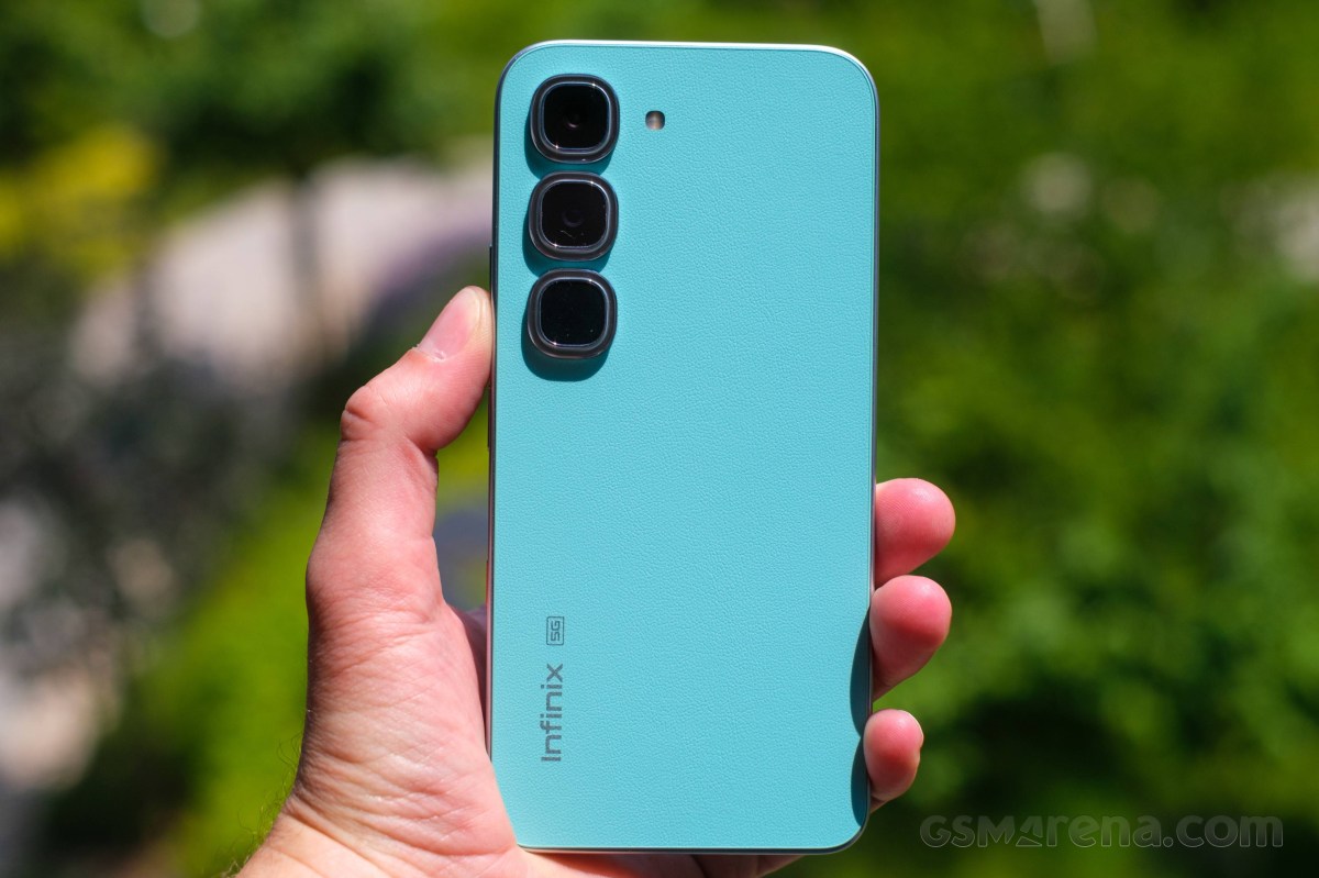 Infinix Hot 70 Pro’s Color-Changing Finishes Explained