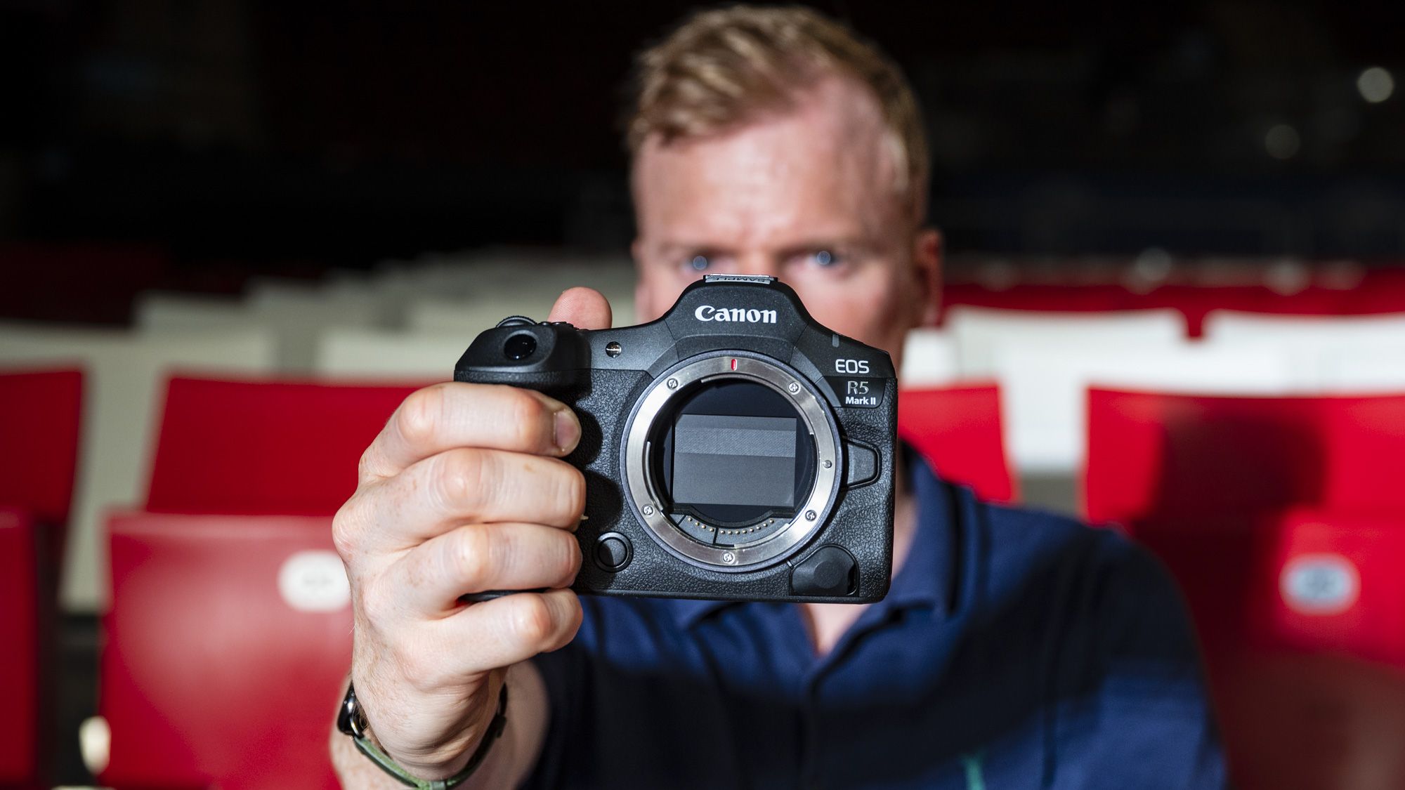 The Best Cameras for Sports Photography: From Pro Rigs to Beginner Picks