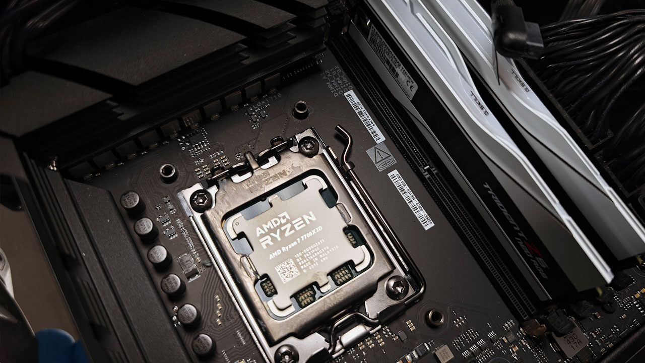 Ryzen 7 7700X3D Review: Late But Strong Gaming Value
