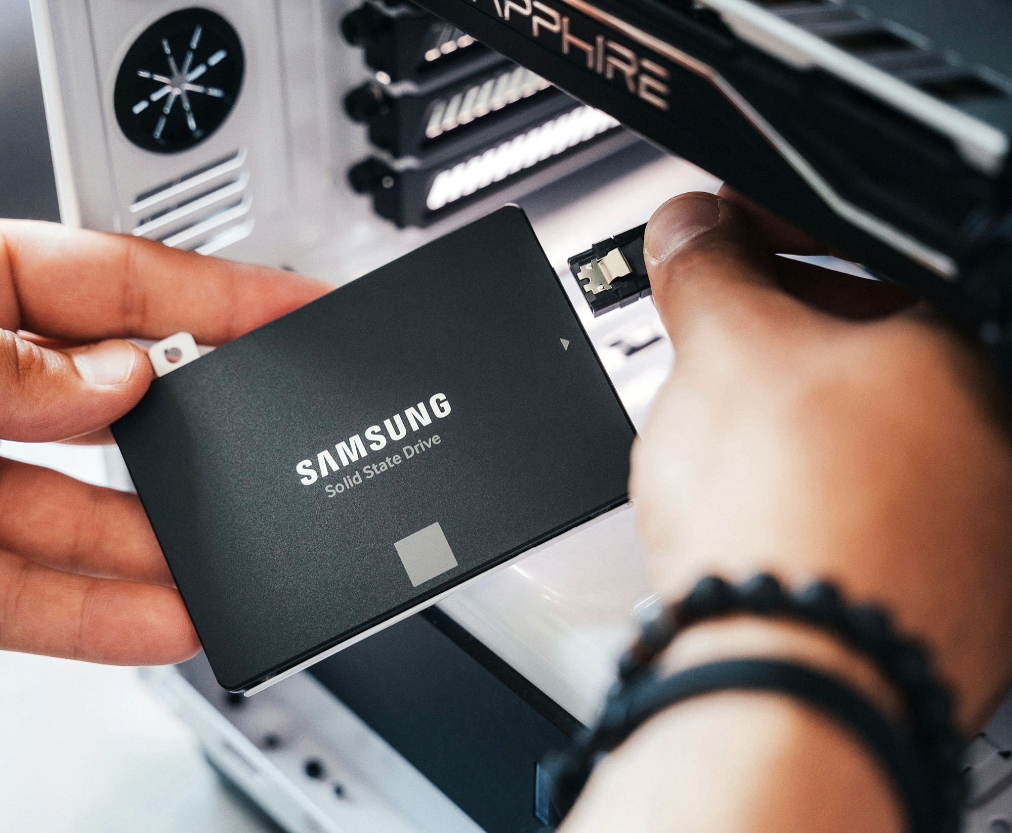 PC Gamers Are Turning Old SSDs Into Steam Game Cartridges