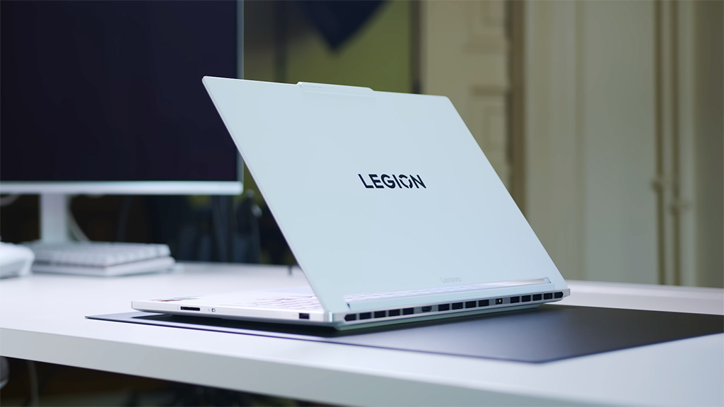Lenovo Legion 7a RTX 5070 12GB: Có đáng nâng cấp so với RTX 5060?