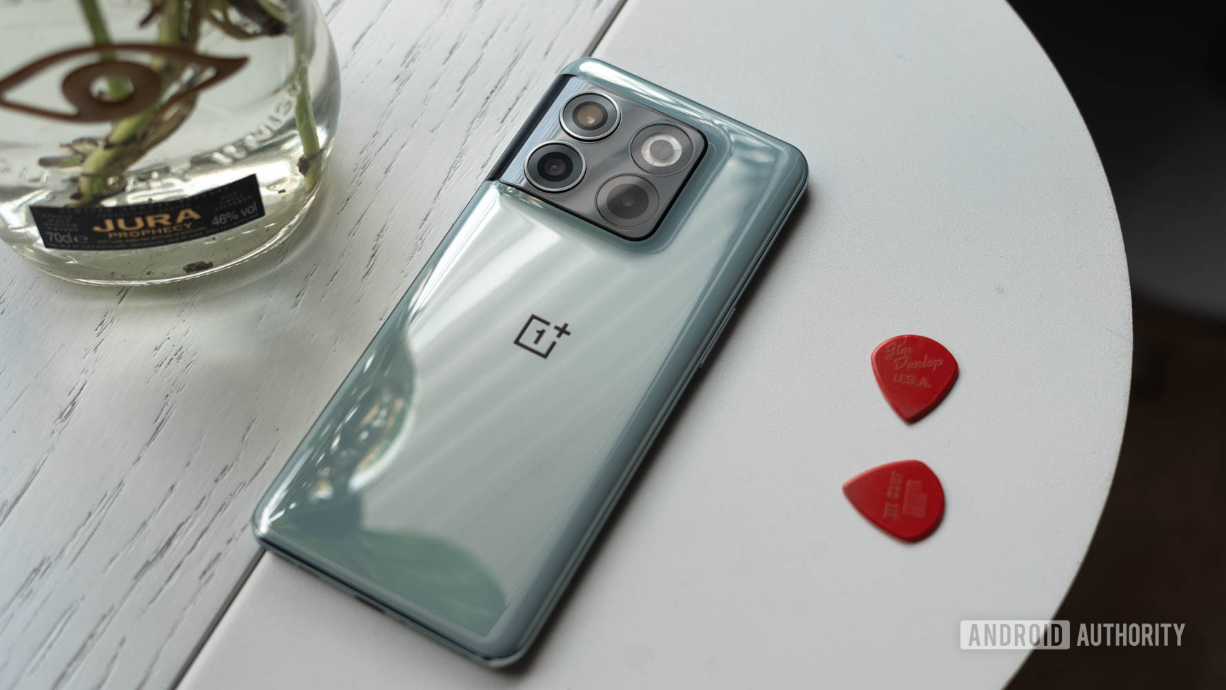 OnePlus’s Exit Leaves Android Flagships Stuck in Cruise Control