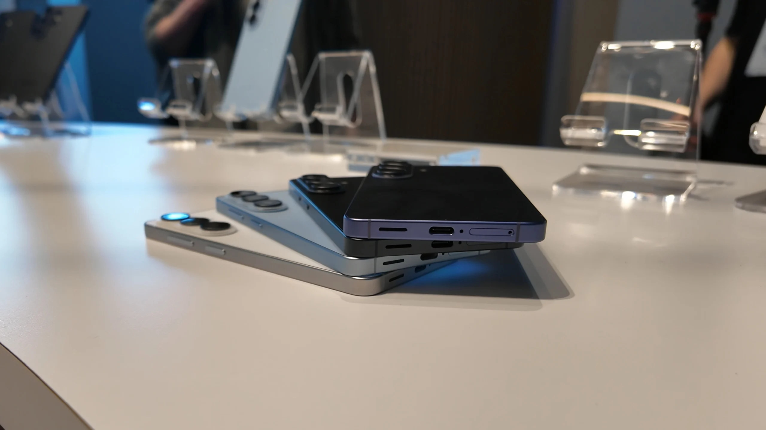 Memory Chip Shock Exposes a Smartphone Profitability Crisis