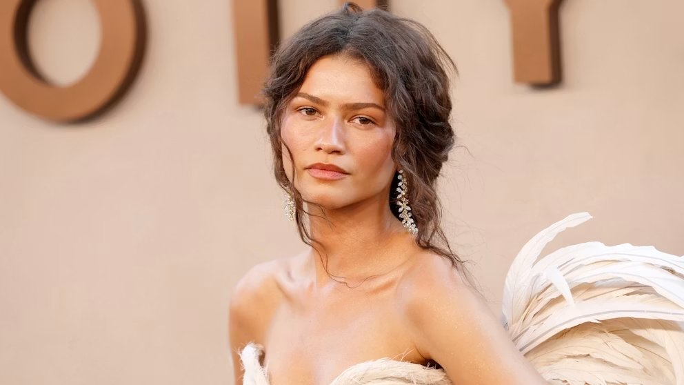 Skip the Mascara: How to Perfect Ghost Lashes Like Celebrities