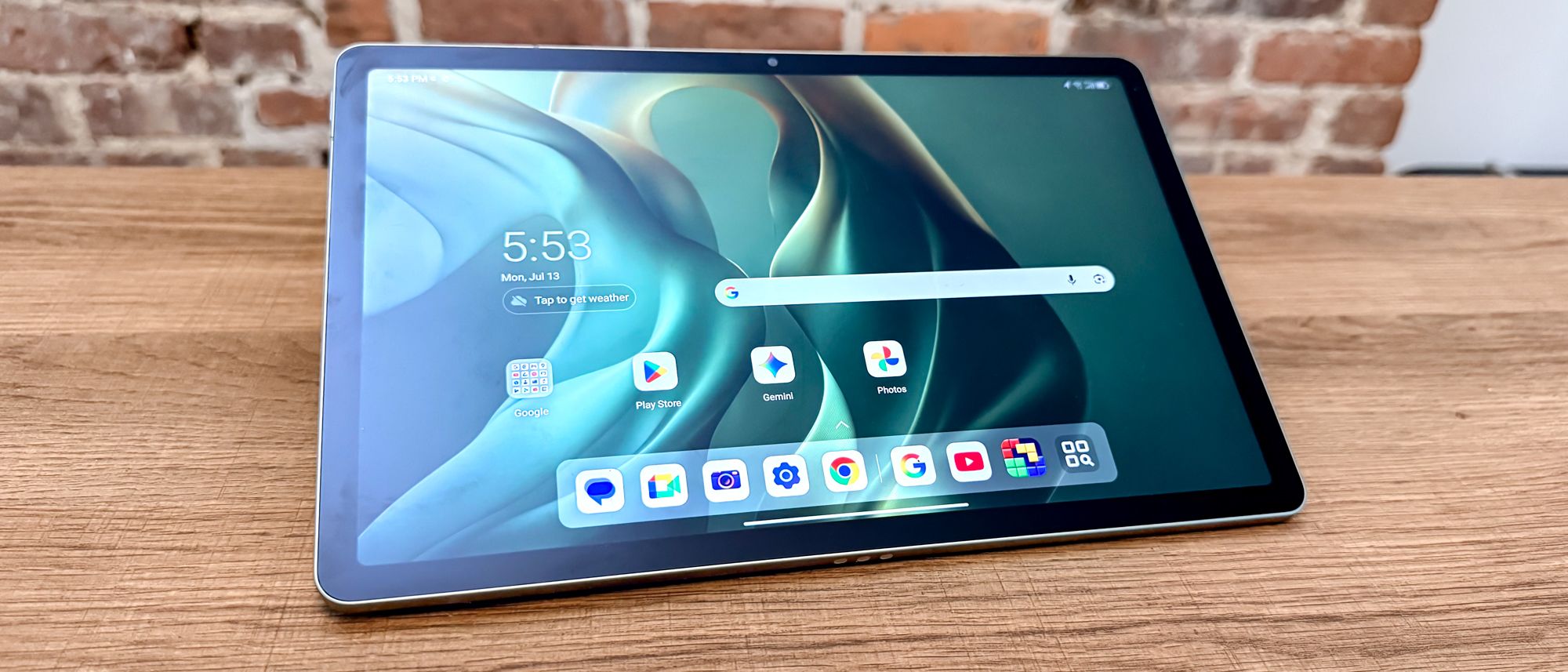 Budget Tablet Showdown: Motorola MotoPad vs Lenovo Tab Plus Gen 2