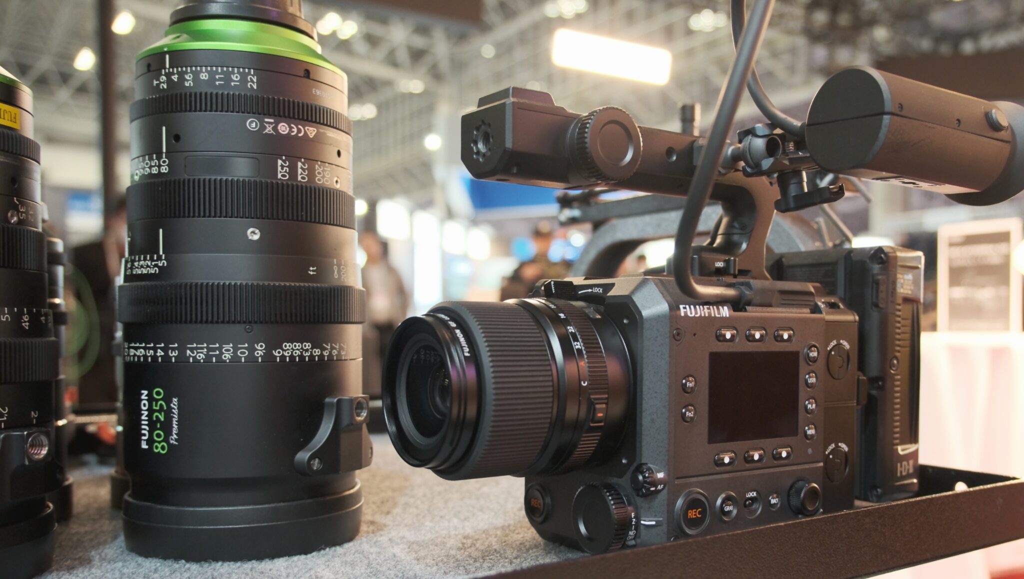 Firmware mới cho Fujifilm GFX ETERNA 55 và Sony VENICE 2: bước tiến cho quay phim chuyên nghiệp