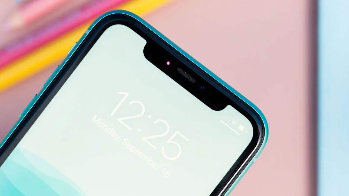 iOS 27 Public Beta: Supported iPhones, Safe Install and Downgrade Guide