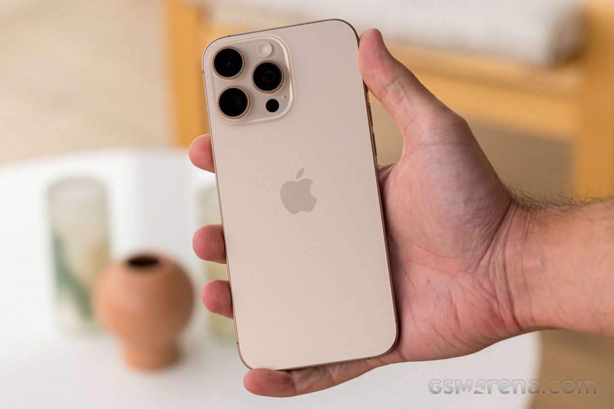 iPhone Pro Max giảm giá lịch sử: nên chọn 14 Pro Max, 16 Pro Max hay chờ 17 Pro Max?