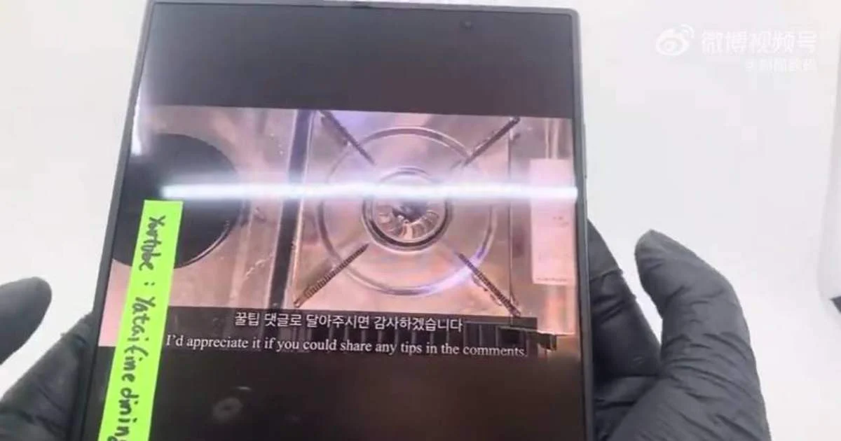 Samsung’s Creaseless Foldable Screen Turns a Gimmick Into a Real Tablet Phone