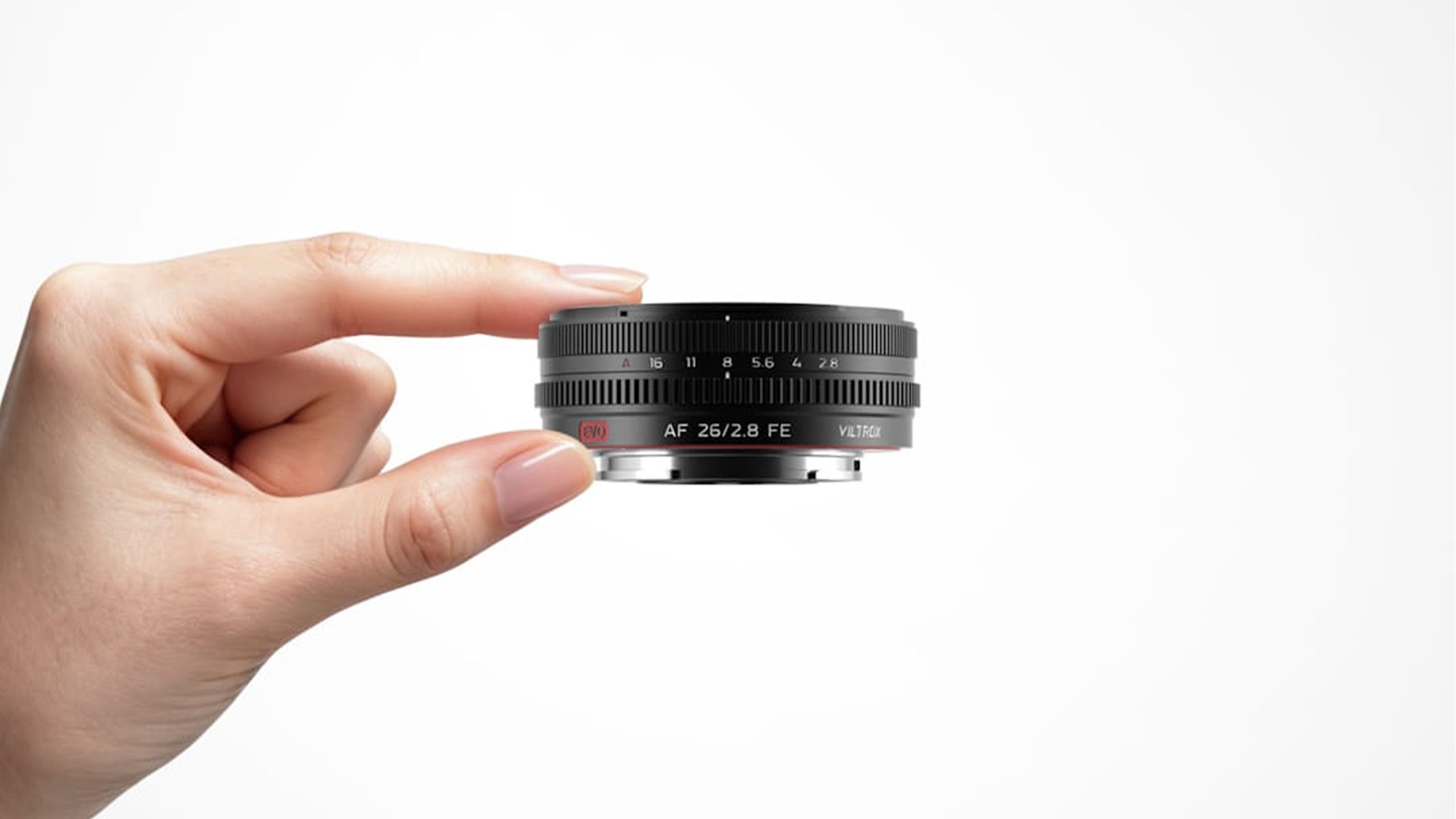 Built-In Caps and Pro Controls Are Reinventing Pancake Lenses