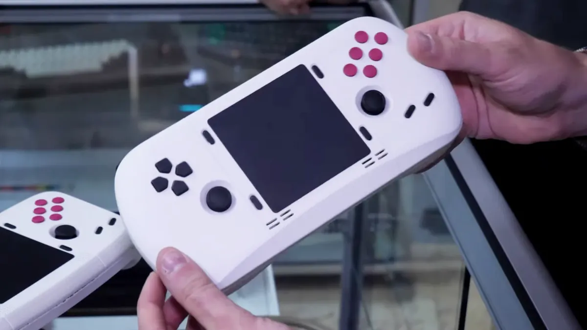 The Retro Handheld Explosion: OLED Screens, FPGA Power, and UI Glow-Ups