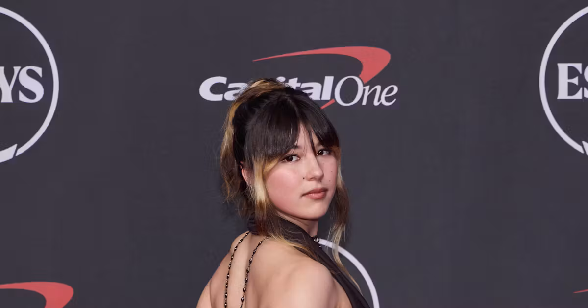How to Recreate the Shimmer and Sparkle From the ESPY Awards Red Carpet