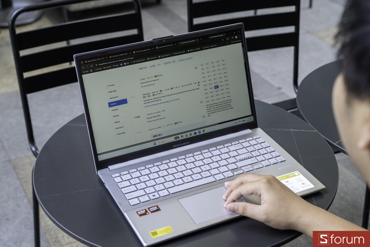 Chọn laptop đúng theo ngành học: Quản trị, Logistics, Du lịch
