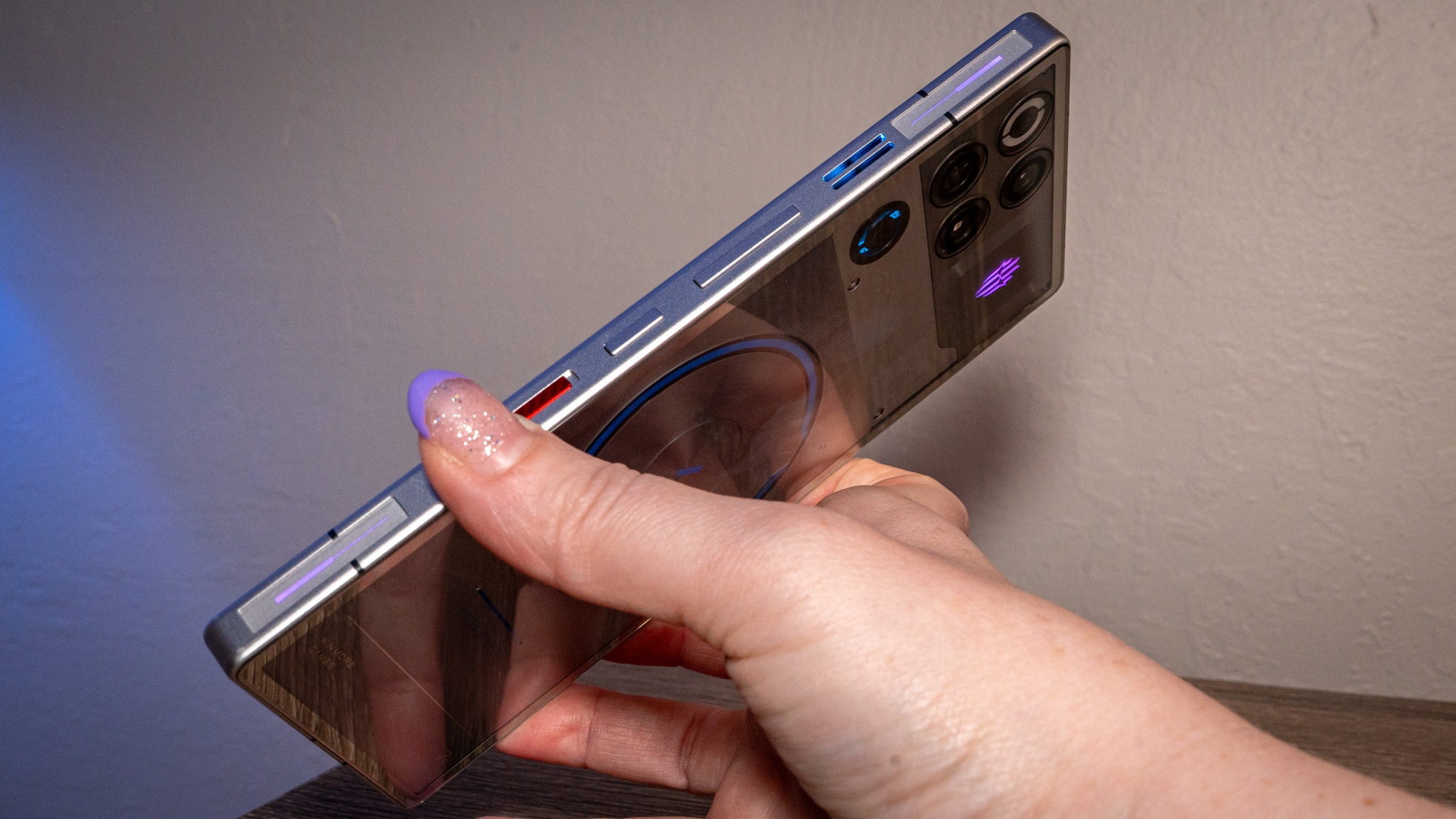 Gaming Phones Get Serious: Cooling Fans and 8000mAh Batteries Rewrite the Rules