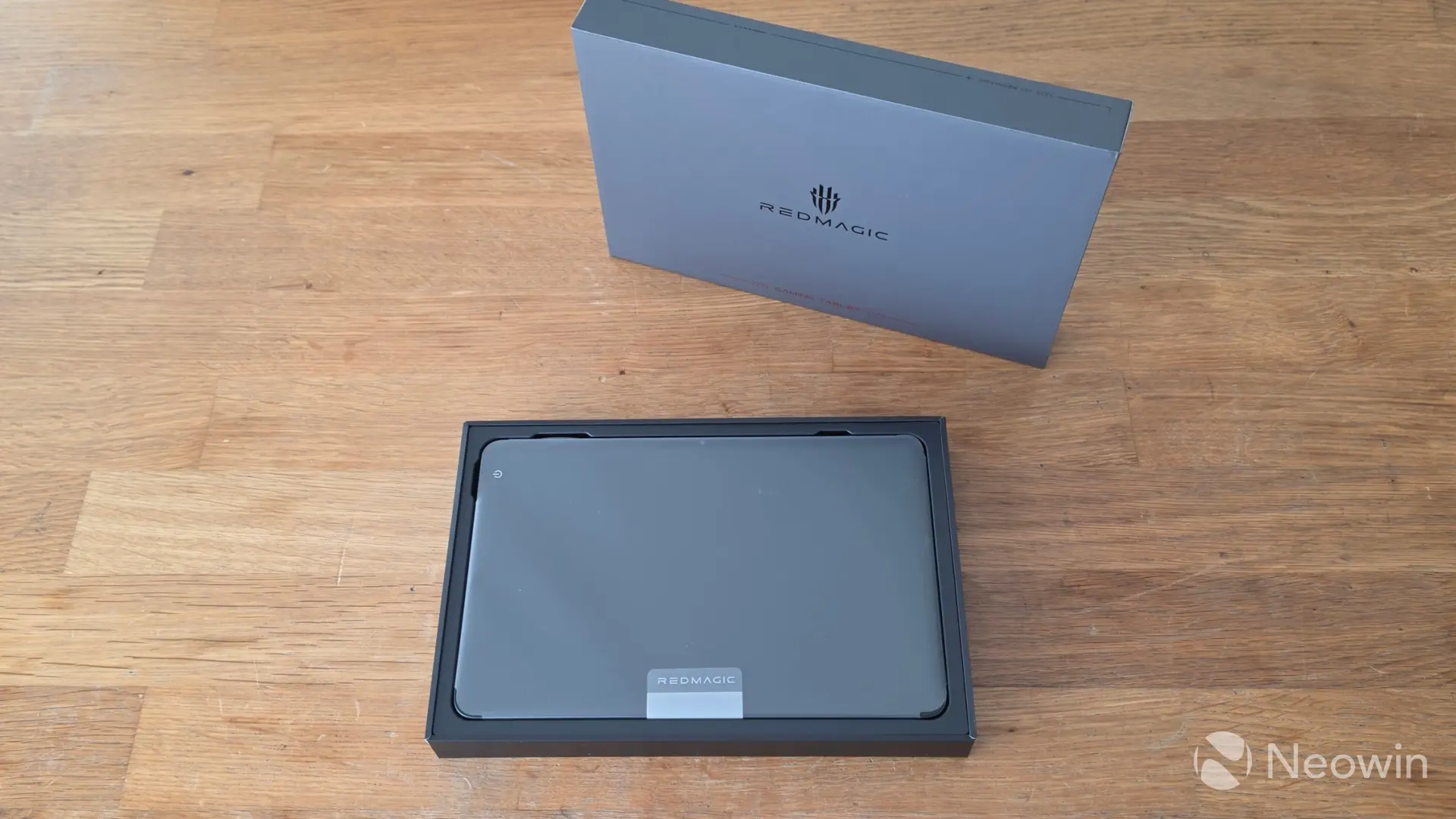 185Hz OLED Gaming Tablet Astra 2: Worth the Price Hike?