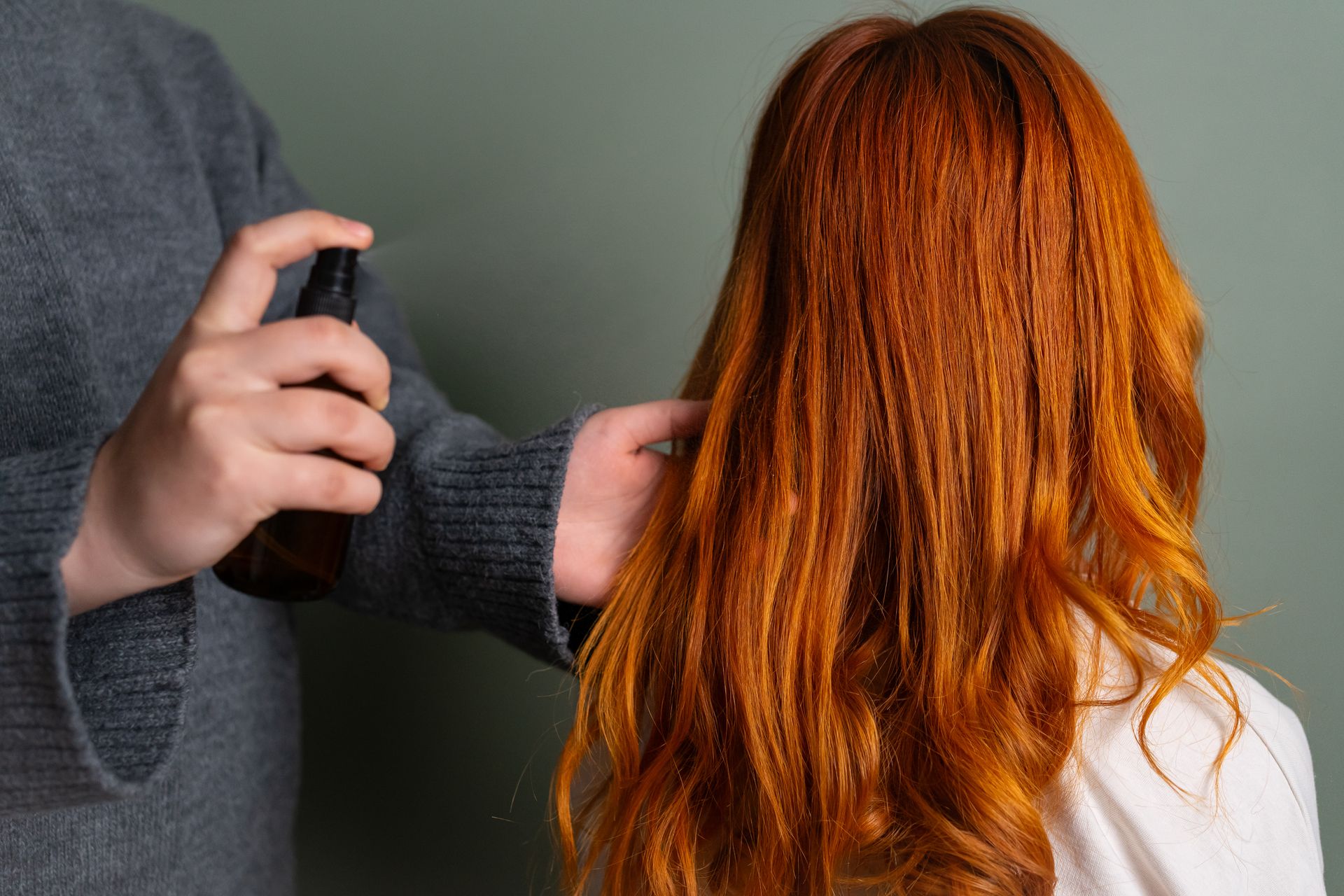 Beat Brutal Humidity Frizz With Expert Styling Tricks