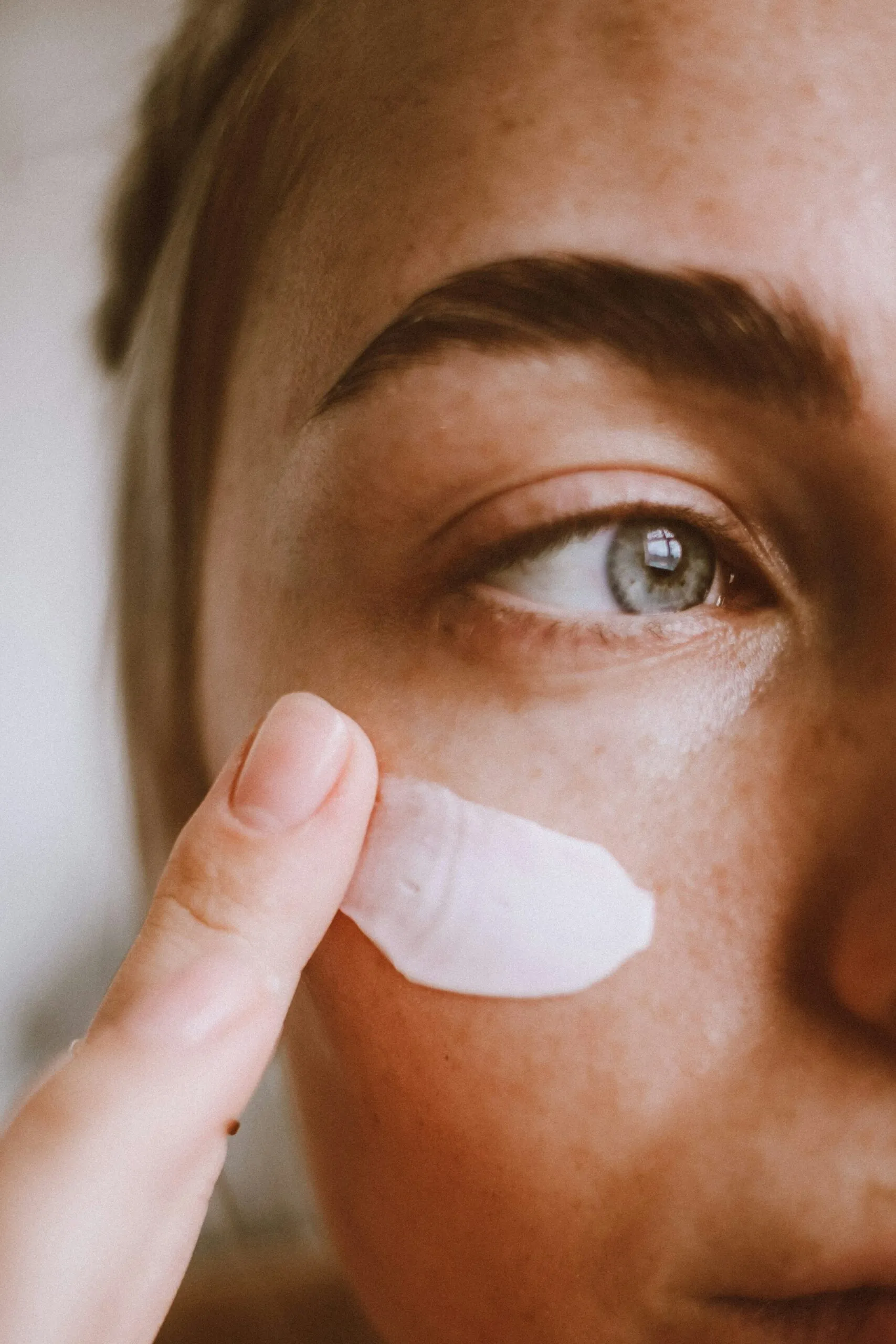 How to Calculate True Eye Cream Value: Cost-Per-Use That Beats Luxury Prices